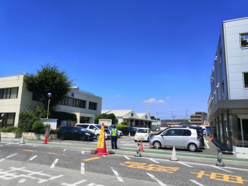 ユーザー車検で駐車場に車を止める